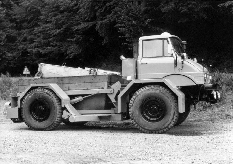  Mercedes-Benz Unimog 406 1963 года  (фото 7 из 9)